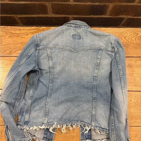 Levi’s Denim Jacket with Frayed Hem - Picture 3 of 3